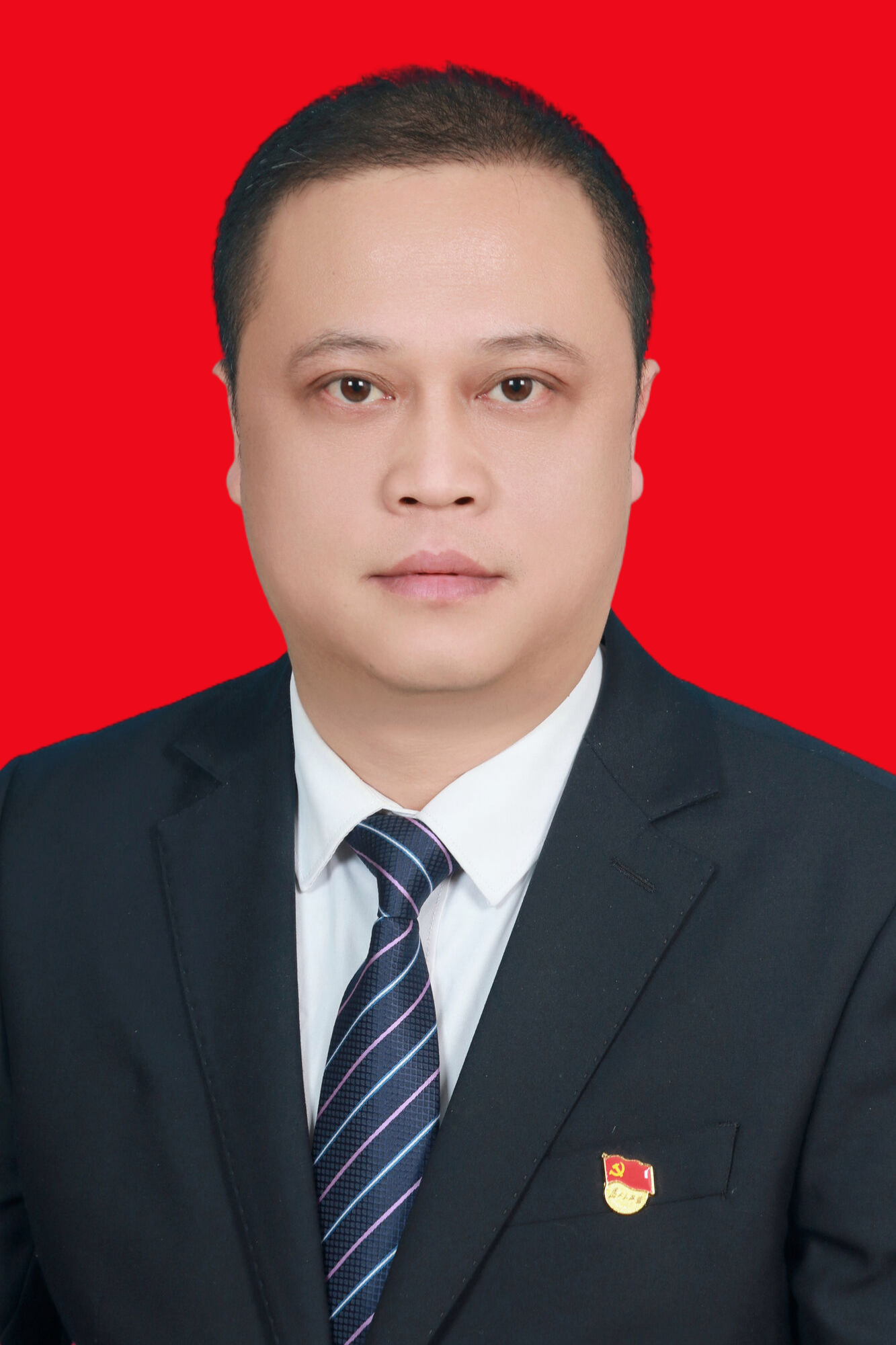 鮑浪證件照紅底